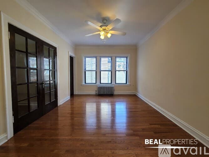 Chicago Apartment: 4641 N Paulina St