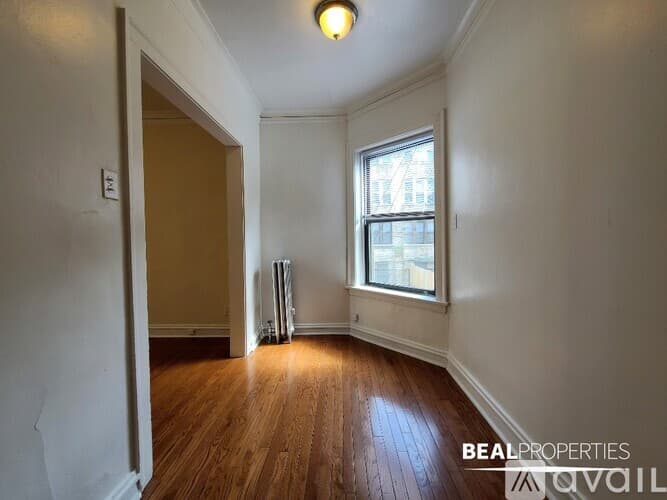 Chicago Apartment: 4641 N Paulina St