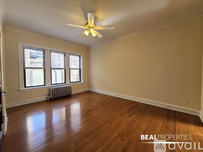 Chicago Apartment: 4641 N Paulina St