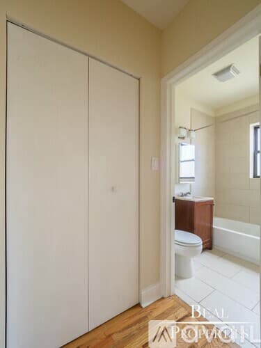 Chicago Apartment: 4737 N Hermitage Ave