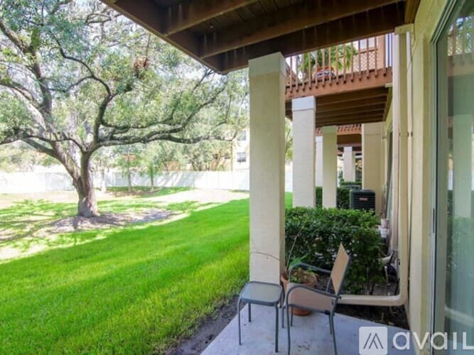 Tampa Townhome: Gaspar Oaks Dr