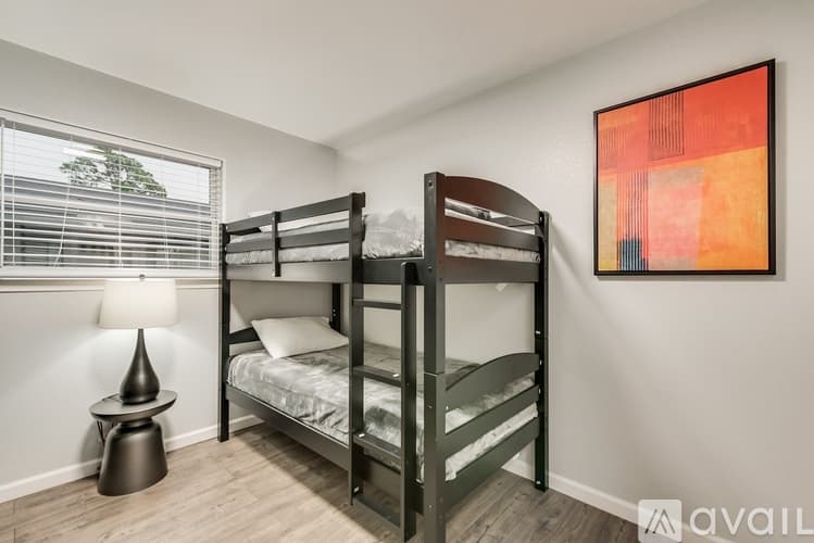 Arlington House: 1203 Andrews St
