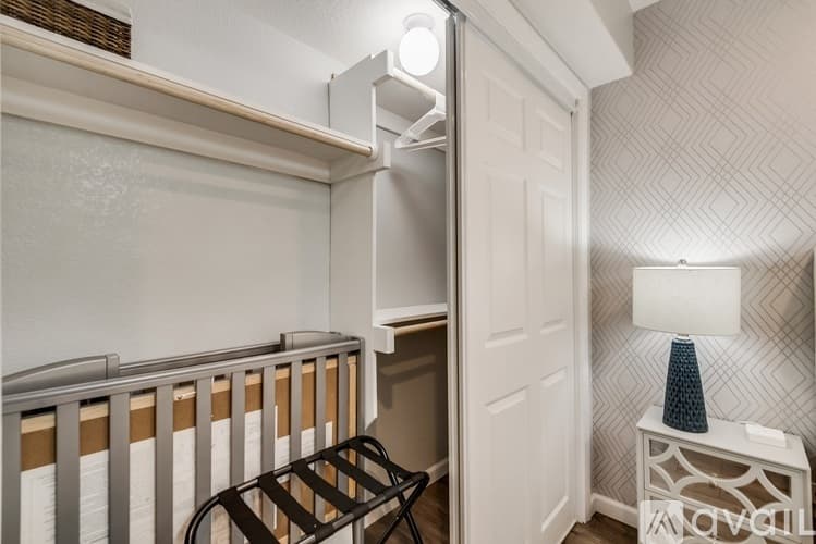 Arlington House: 1203 Andrews St