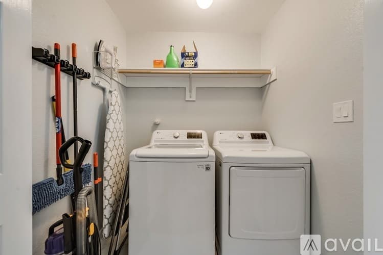 Arlington House: 1203 Andrews St