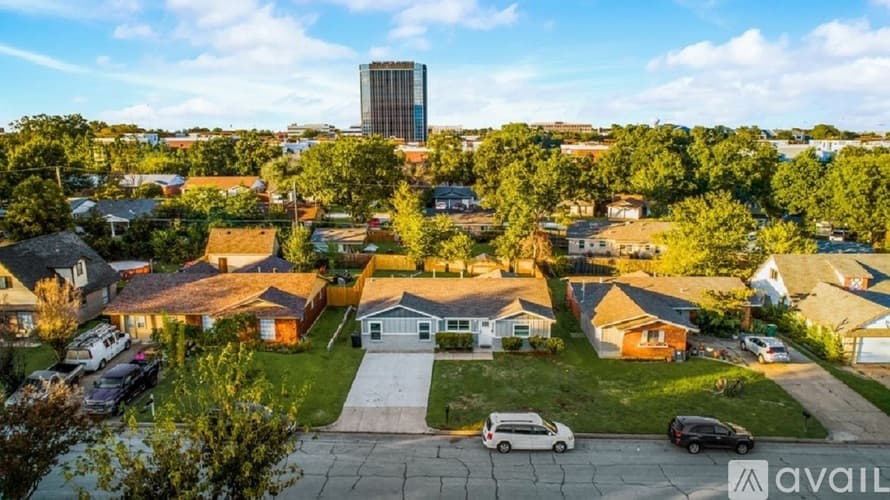Arlington House: 1203 Andrews St