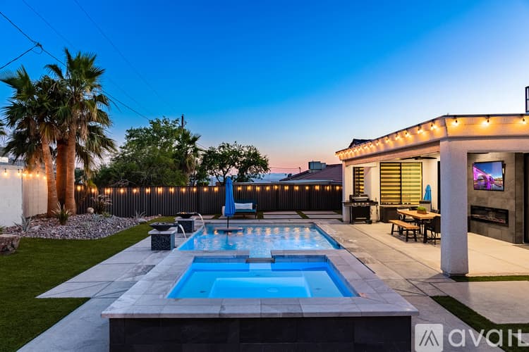 Lake Havasu City House: 3230 N Kiowa Blvd