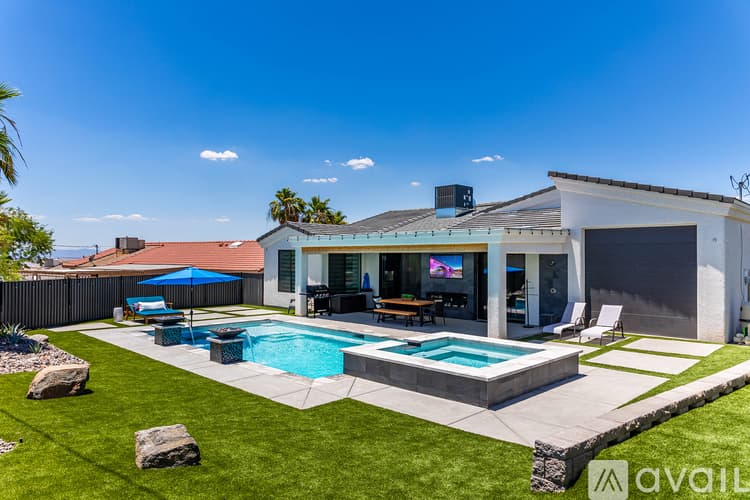Lake Havasu City House: 3230 N Kiowa Blvd