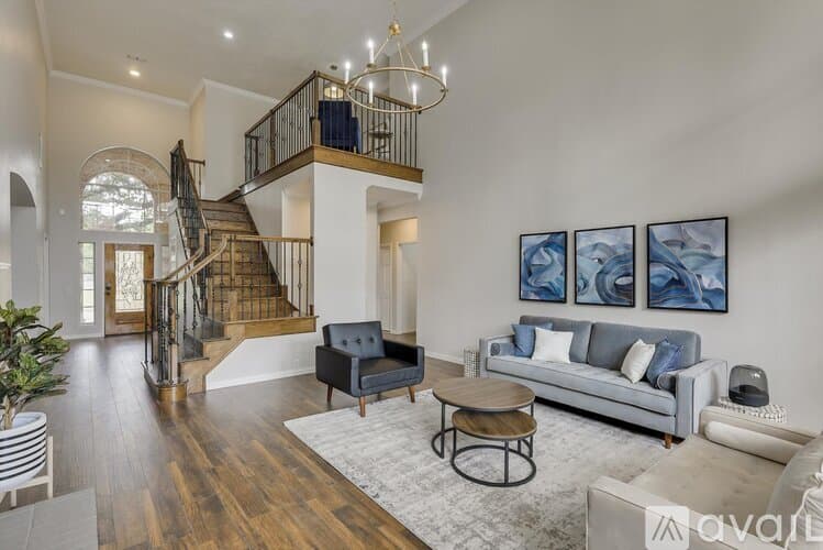 Grand Prairie House: 2313 Kingsley Dr