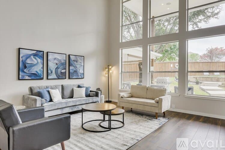 Grand Prairie House: 2313 Kingsley Dr