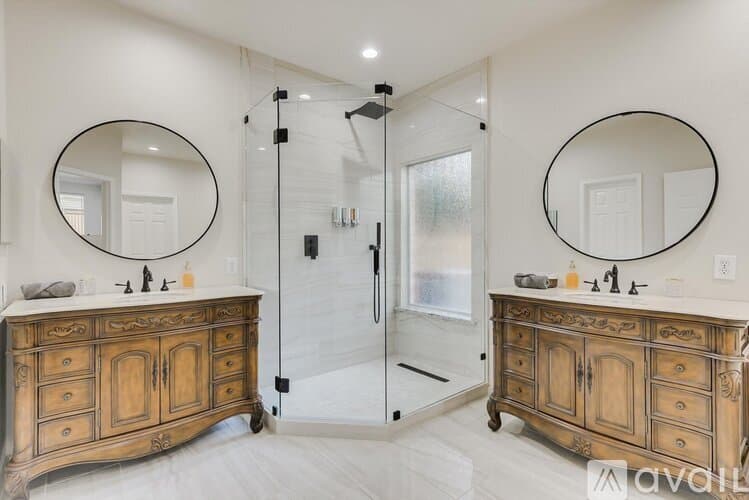 Grand Prairie House: 2313 Kingsley Dr