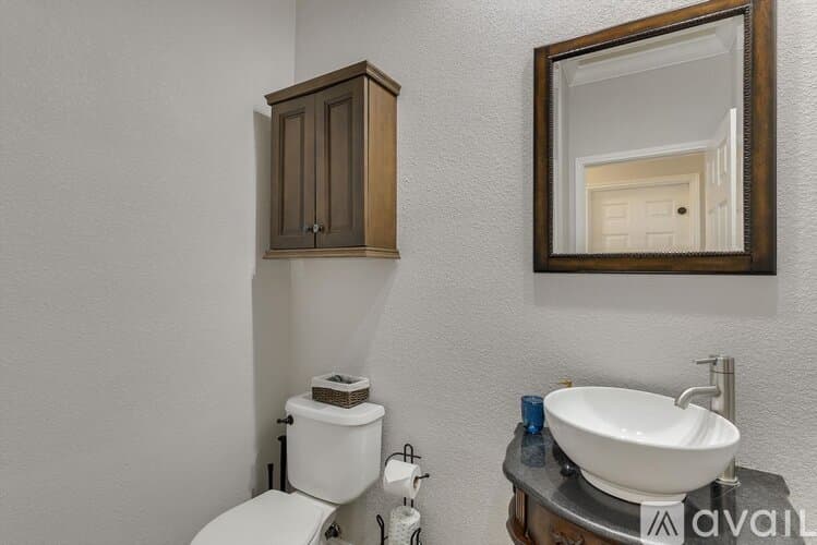Grand Prairie House: 2313 Kingsley Dr