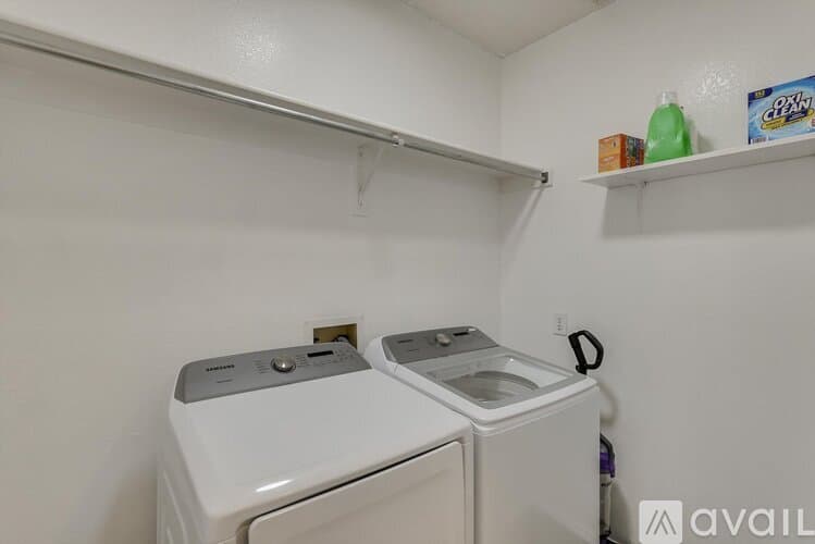 Grand Prairie House: 2313 Kingsley Dr