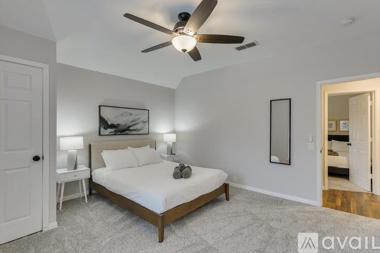 Grand Prairie House: 2313 Kingsley Dr