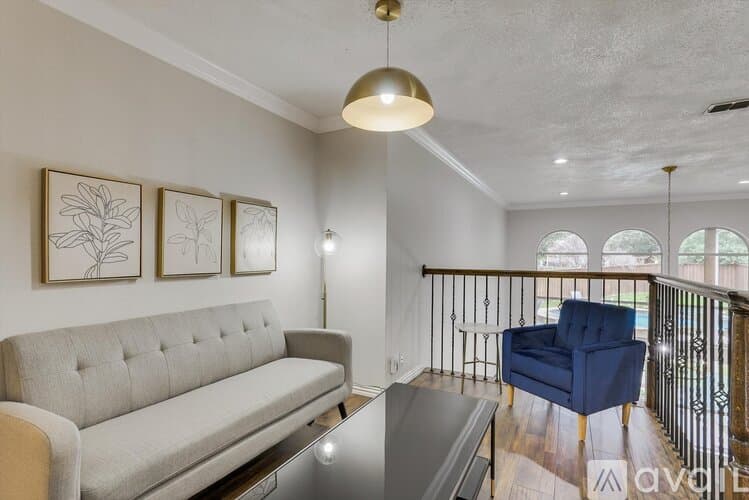 Grand Prairie House: 2313 Kingsley Dr