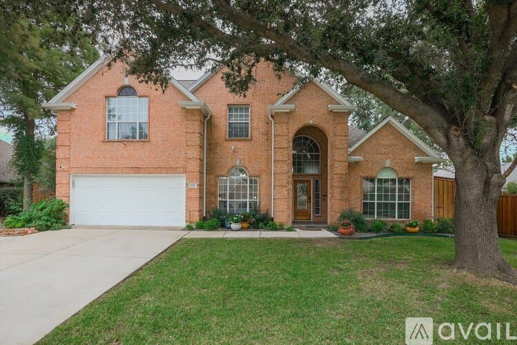 Grand Prairie House: 2313 Kingsley Dr