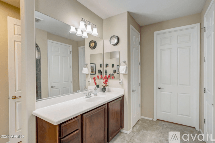 Buckeye House: 26781 W Oraibi Dr
