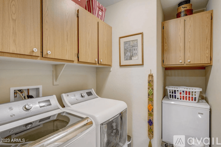 Buckeye House: 26781 W Oraibi Dr