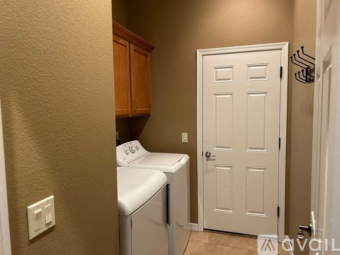 Bullhead City House: 2878 Fort Mojave Drive