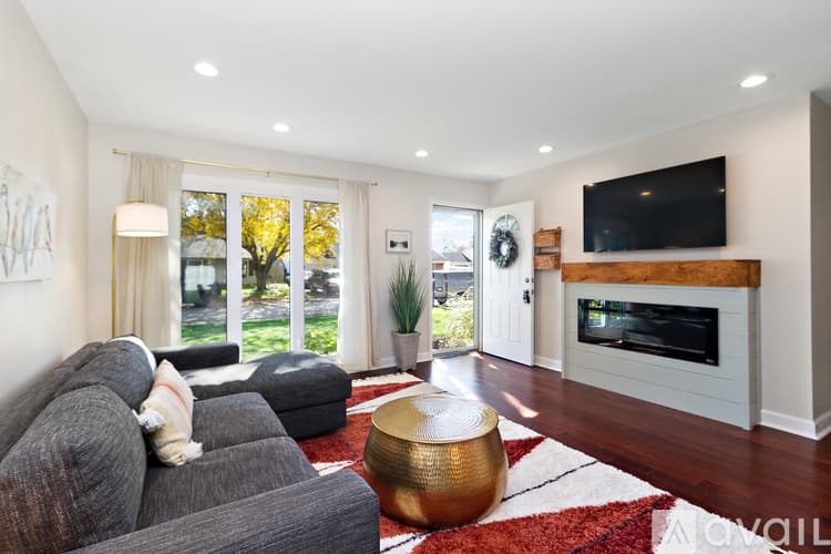 Orland Park House: 10240 Hawthorne Dr
