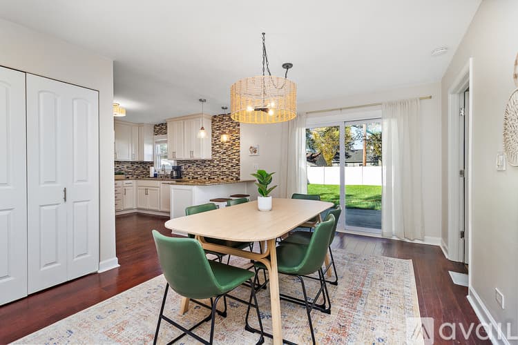 Orland Park House: 10240 Hawthorne Dr