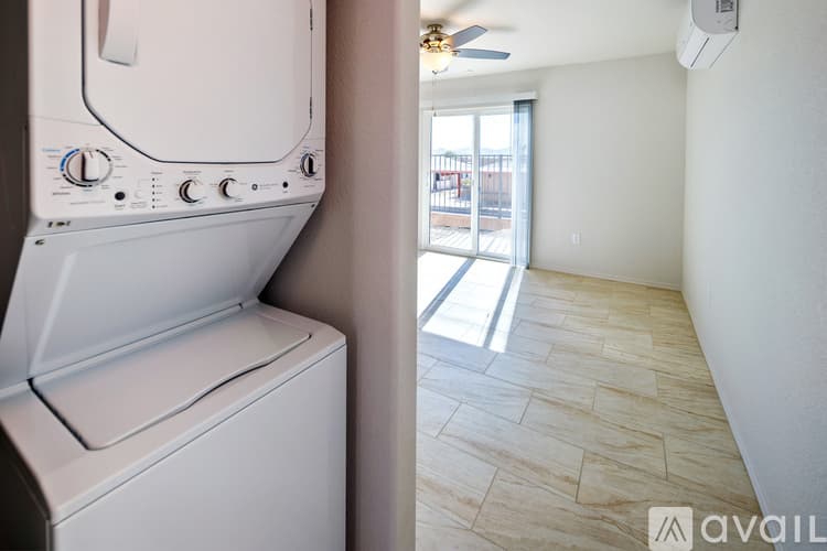 Lake Havasu City Apartment: 1880 Swanson Ave