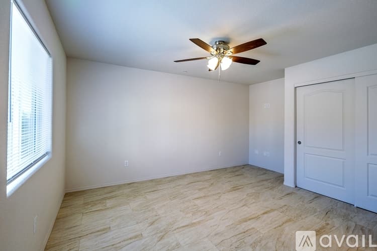 Lake Havasu City Apartment: 1880 Swanson Ave