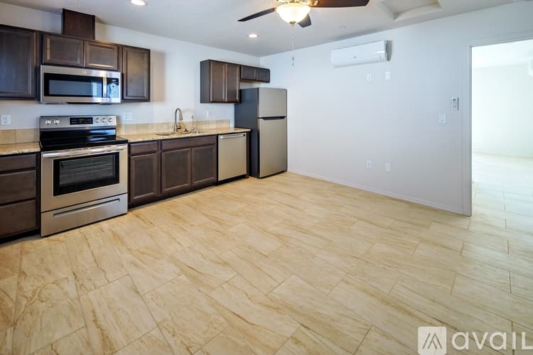 Lake Havasu City Apartment: 1880 Swanson Ave