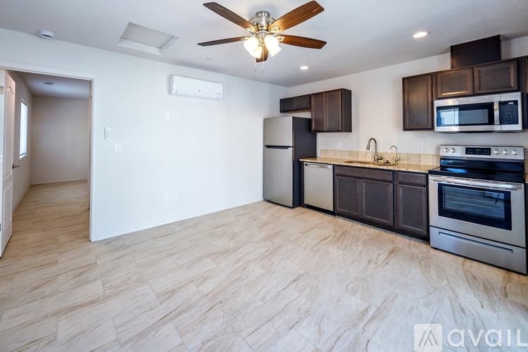 Lake Havasu City Apartment: 1880 Swanson Ave