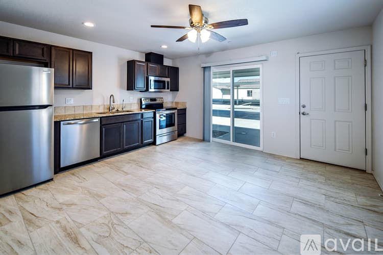 Lake Havasu City Apartment: 1880 Swanson Ave