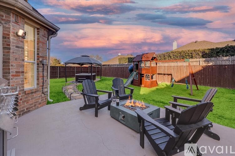 Flower Mound House: 2632 Skinner Dr