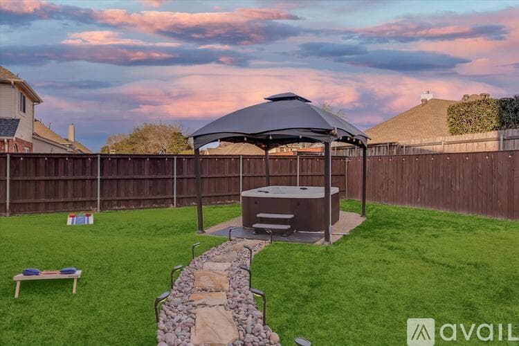 Flower Mound House: 2632 Skinner Dr