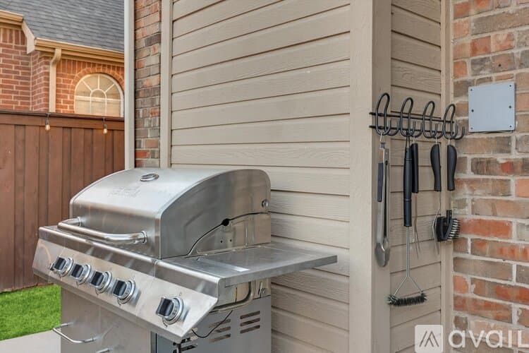 Flower Mound House: 2632 Skinner Dr