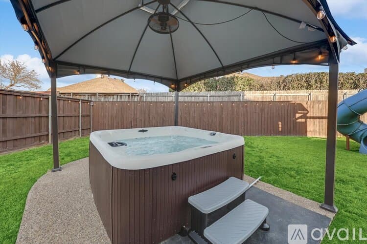 Flower Mound House: 2632 Skinner Dr