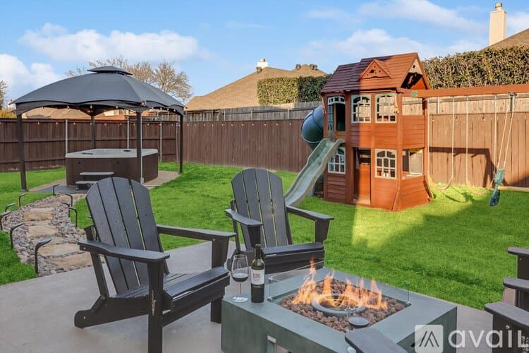 Flower Mound House: 2632 Skinner Dr