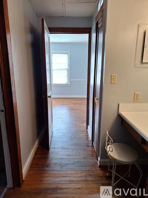 Marietta House: 1680 W Sandtown Rd SW