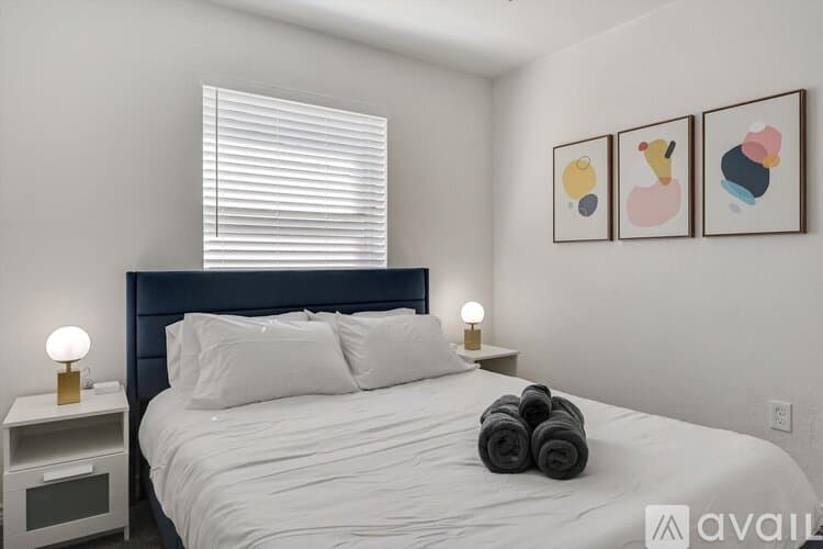 Fort Worth House: 7920 Limerick Ln