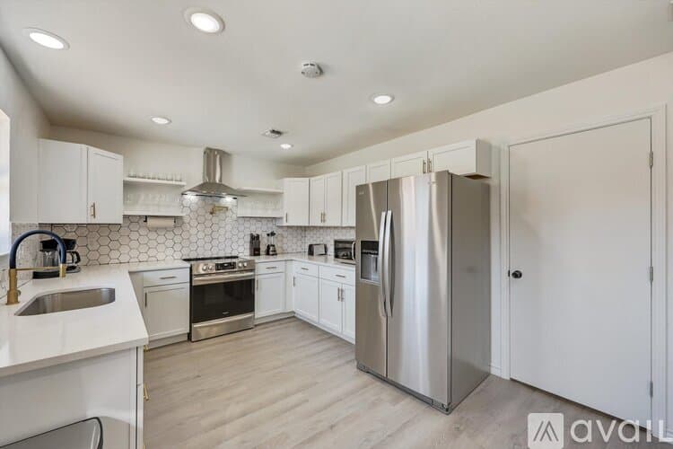 Fort Worth House: 7920 Limerick Ln