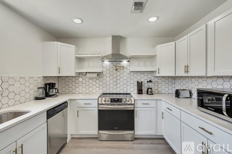 Fort Worth House: 7920 Limerick Ln