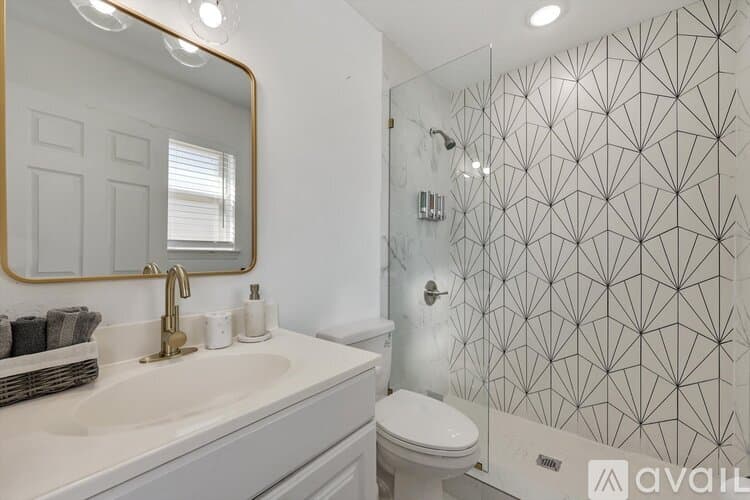 Fort Worth House: 7920 Limerick Ln