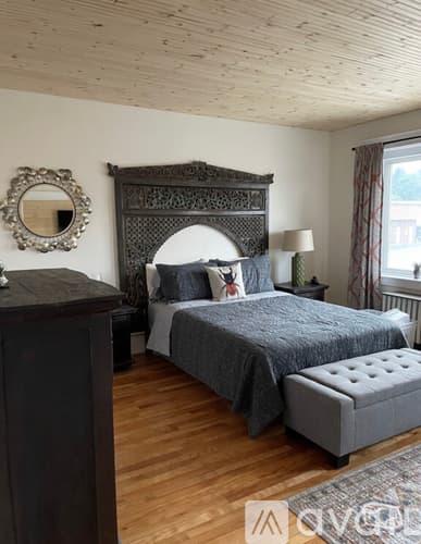 Ellsworth Apartment: 120 Main St
