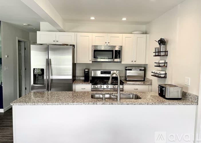 Ellsworth House: 641 Mariaville Rd