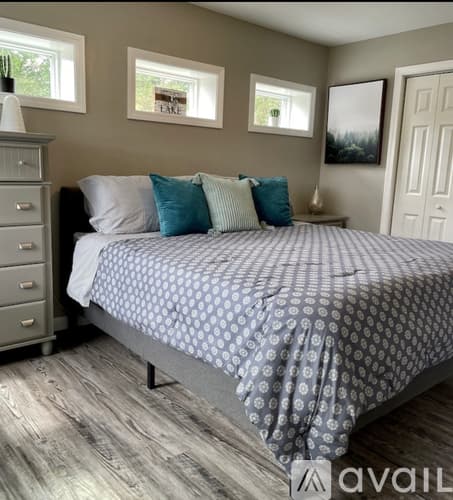 Ellsworth House: 641 Mariaville Rd
