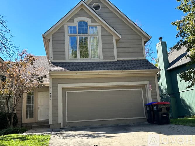 Shawnee House: 21623 West 53rd Street