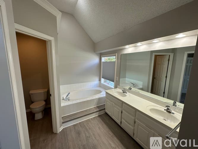 Shawnee House: 21623 West 53rd Street