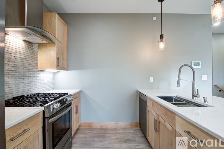 Eau Claire Apartment: 2136 4th St