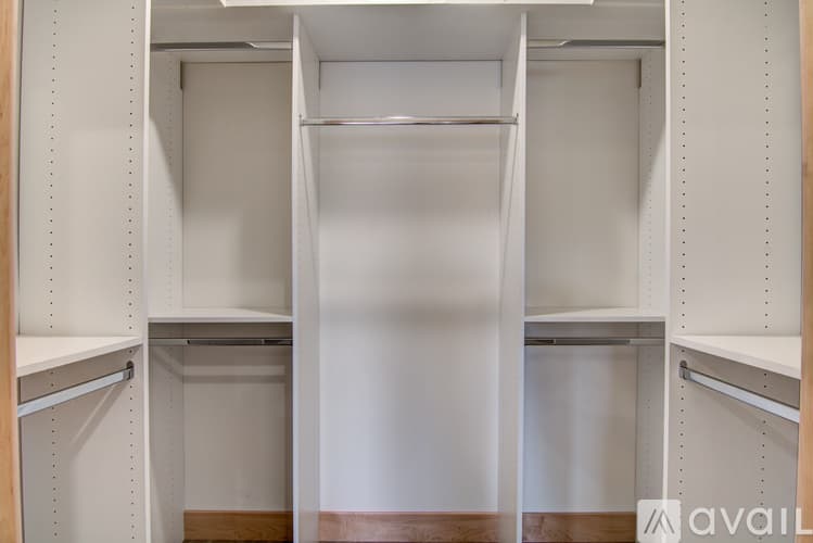 Eau Claire Apartment: 2136 4th St