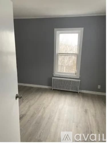 Torrington Apartment: 56 Beechwood Avenue