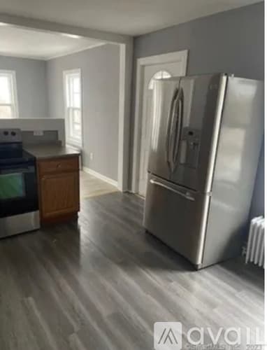 Torrington Apartment: 56 Beechwood Avenue
