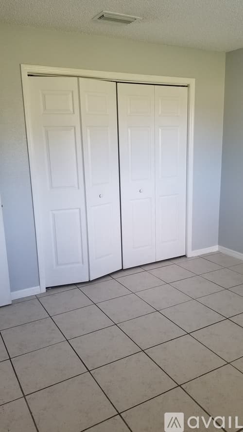 Spring Hill Apartment: 7949 Pinehurst Dr