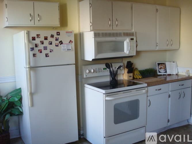 West Hartford Apartment: 406 Park Rd
